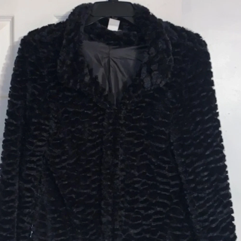 Body Central Black Faux Fur Lightweight Lined Jacket Coat - Picture 4 of 8